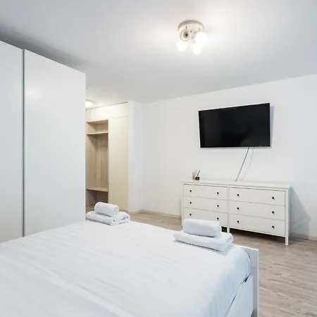 9 - Stylish In Roka Бухарест