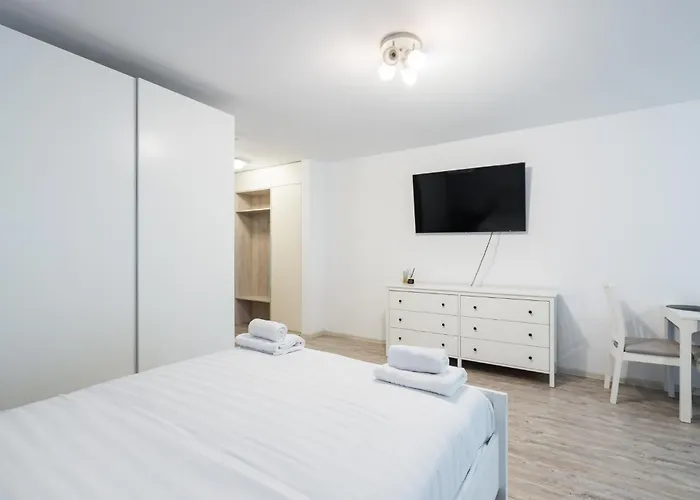 9 - Stylish In Roka Bucareste