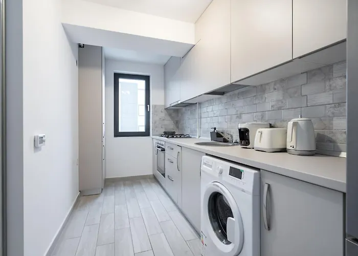 9 - Stylish In Roka Apartament