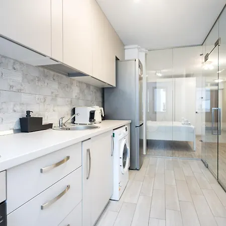 9 - Stylish In Roka * Bukarest