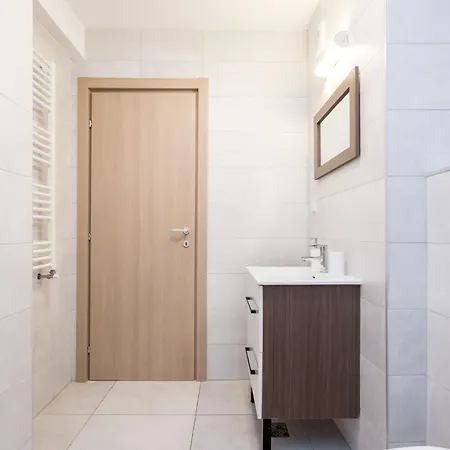 9 - Stylish In Roka Apartment Bukarest